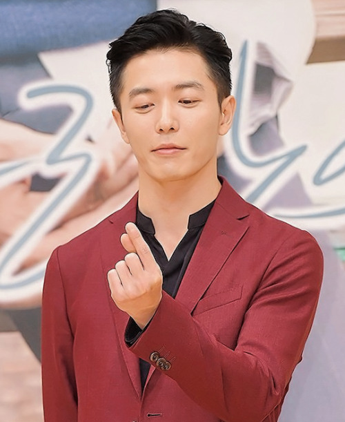 Kim Jae Wook at the Temperature of Love press conference 