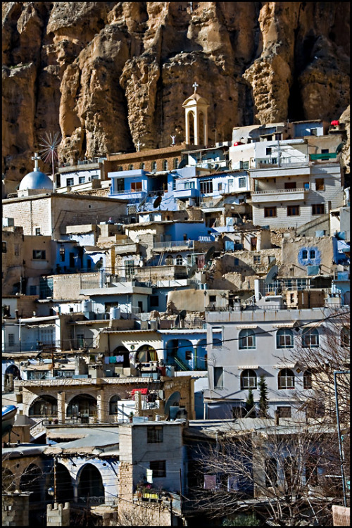 visitheworld:The ancient village of Ma’loula, the last place where aramaic language is still spoken, Syria (by mporta).