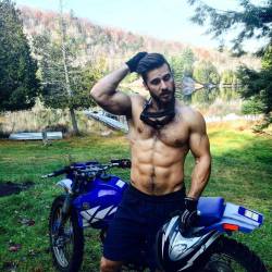 biblogdude:  Wanna fuck on a dirt bike 