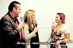 whereyouleftsme:  Nobody makes fun of Demi Lovato better than Demi Lovato 