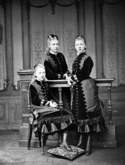 antique-royals: Princesses of Saxe-Altenburg: Margarete, Maria Anna and Elisabeth.