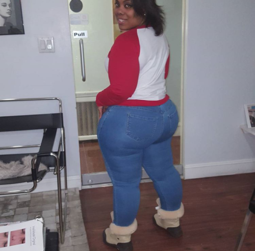 leemore-23: modjunie:  🔥CHEERLEADER 4 the StepSistaz🔥 THOTDRAFTPIX  Thickness 