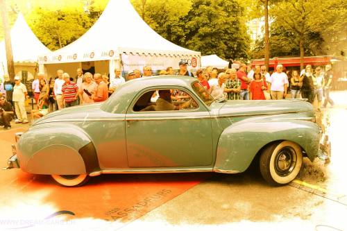 frenchcurious:Chrysler Royal Business Coupe 1941. - source 40 & 50 American Cars.