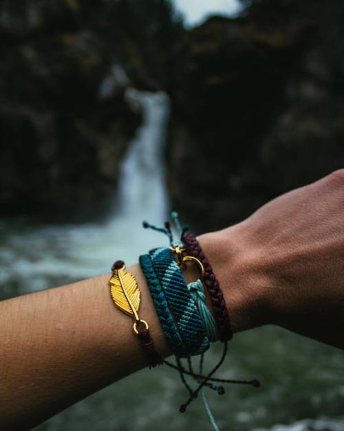 My bracelets I got from @puravidabracelets fitted so well with the colors of the nature I was surrou