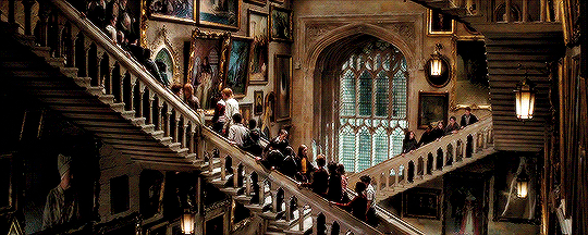 professorlupins:  Harry Potter and the Prisoner of Azkaban (2004)Stairs and portraits