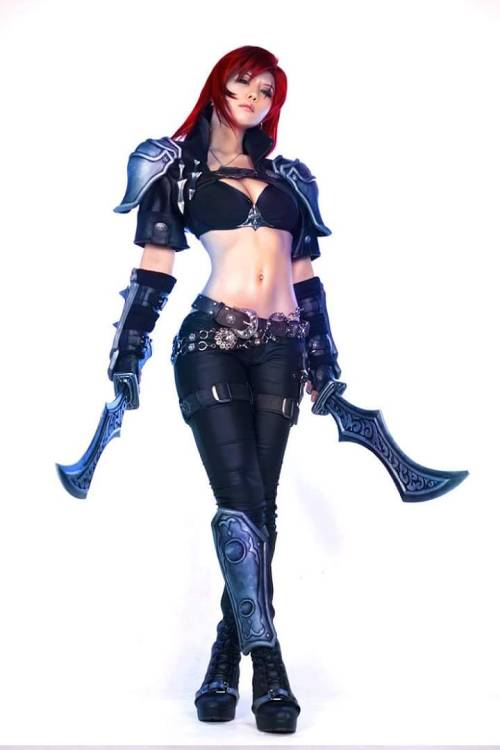 hottestcosplayer:  Hottest Cosplayer features the hottest cosplayers from around the world! Submit your photos to be featured! It can be 1 or 50 photos!