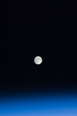 h4ilstorm:  Winter’s Moon (NASA, International Space Station, 01/08/12) (by NASA’s Marshall Space Flight Center) 