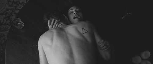 shareaskconfess:  Confess:  I get such a huge turn on hearing a woman moan, scream,
