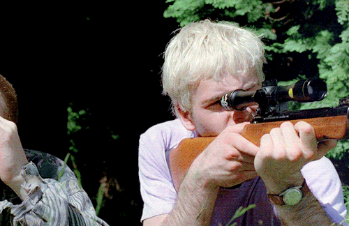 Jonny Lee MillerasSick Boyin Trainspotting (1996) Dir.Danny Boyle