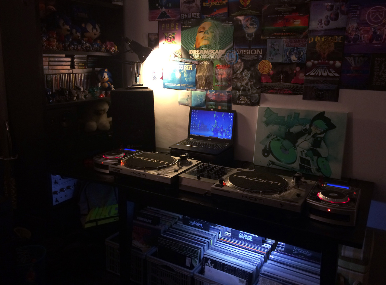 scifijackrabbit:  ~ My recs + Turntable setup 2017 ~