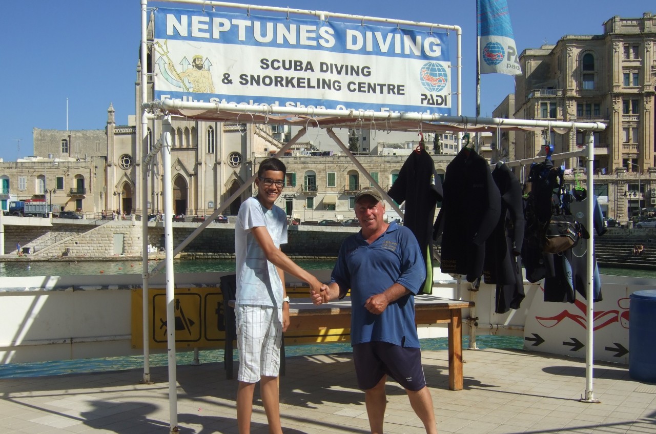 Well done Rene, for completing your PADI Enriched Air Diver program with us here at Neptunes!
Soon the dizzy heights of Master Scuba Diver await you!