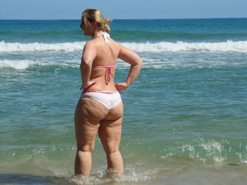 bbwnudists:  http://bbwnudists.tumblr.com/ adult photos