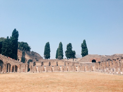 ilmondointero: Tours around Pompeii &amp; Herculaneum, Italy, 2015.