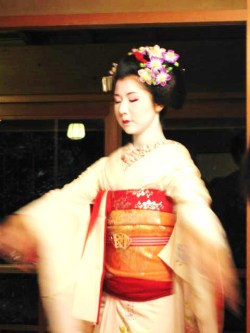 okiya:  Maiko Katsuyuki, Gion Kobu (by jcalyst)