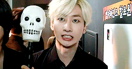 damnhaehyuk:  ♡ blonde eunhyuk → appreciation post.