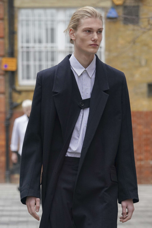 monsieurcouture:Chalayan F/W 2020 Menswear London Fashion Week