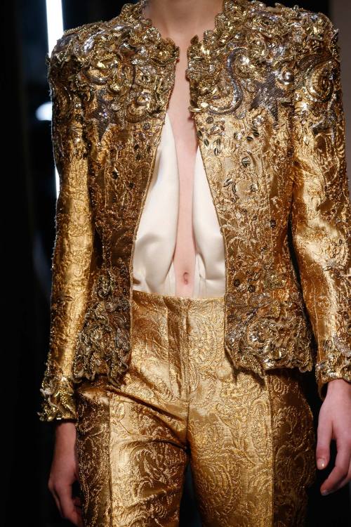 Porn themakeupbrush:  Schiaparelli Fall 2015 Couture photos