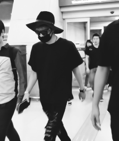 : kim jaejoong, the airport is your runway ☆