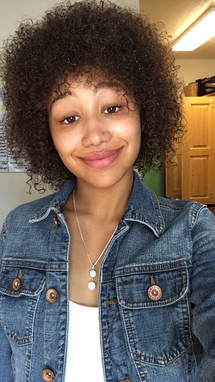 Lets just start an endless line of black selfies. Reblog with a selfie. 