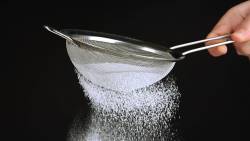 enchantingruinscandy:Putting powdered sugar on the post below