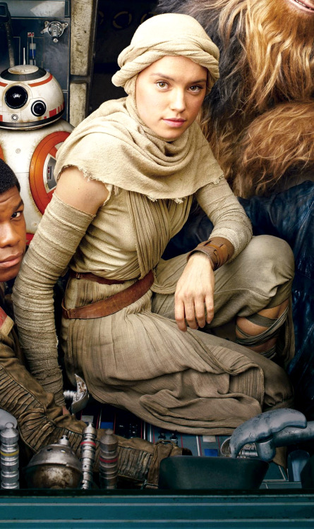 Rey’s Scavenger Outfit - Promotional Photos