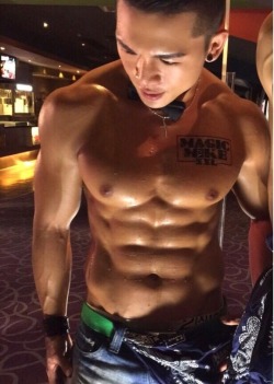 https://64.media.tumblr.com/b3fc8845e694e8bf47961f2317c4b287/tumblr_nu7f0hNUgg1tp4phto1_500.jpg