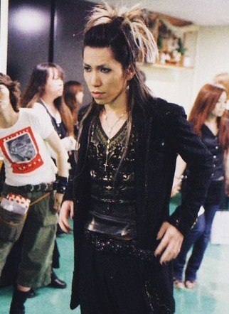 jrockmakesmyday:  (´∀｀) 
