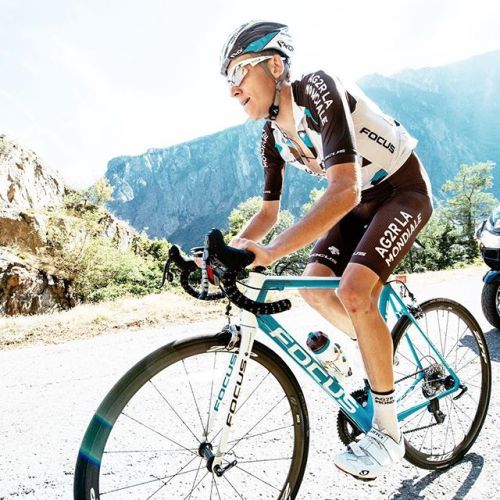 pedalitout:  Romain Bardet #ag2r @jeredgruber Credit focusbikes via ift.tt/1g90r7R