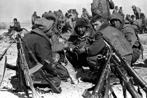 enrique262:Soviet-Afghan war, soviet soldiers. 