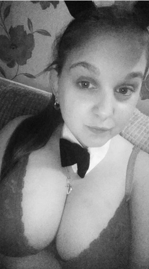 danairey1:  More of your favourite asda slut :-) 