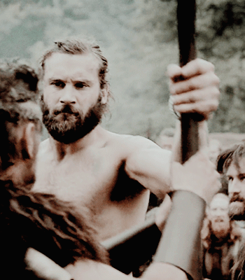 victaerion: Rollo’s man bun appreciation post (◡‿◡✿)