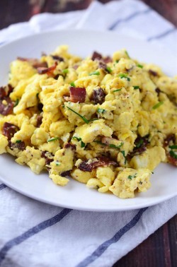 guardians-of-the-food:Scrambled Eggs with