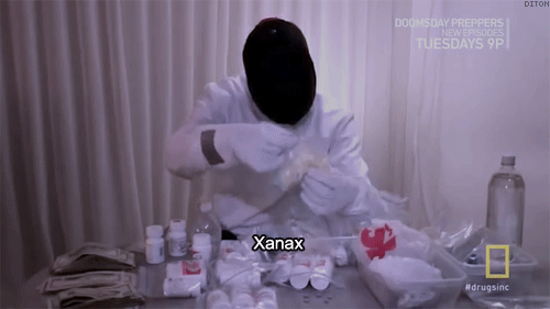 pale-babes-of-ghetto:  genderphobia:  me serving breakfast  – 