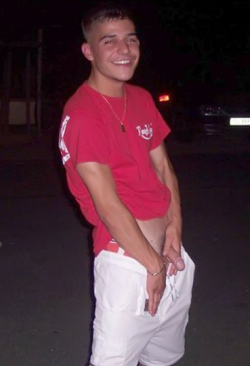 scally69:  great smiling cutie,just waiting