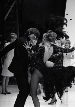 thebeatlesordie: George Harrison dancing