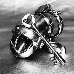 dominagoldy:ʀᴇᴀᴅʏ ᴛᴏ ʙᴇ ʟᴏᴄᴋᴇᴅ ᴜᴘ?   #chastity #chastitycage #chastitydevice #chastityslave #bdsm #bdsmslave #kink #controlyourmind  J'aime ton enprise. J'aime ton contrôle. J'aime le sentir même quand tu n'es pas là.J'aime