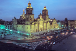 unrar:    Mexico City 1977. Metropolitan Cathedral, Mexico, Rene Burri.