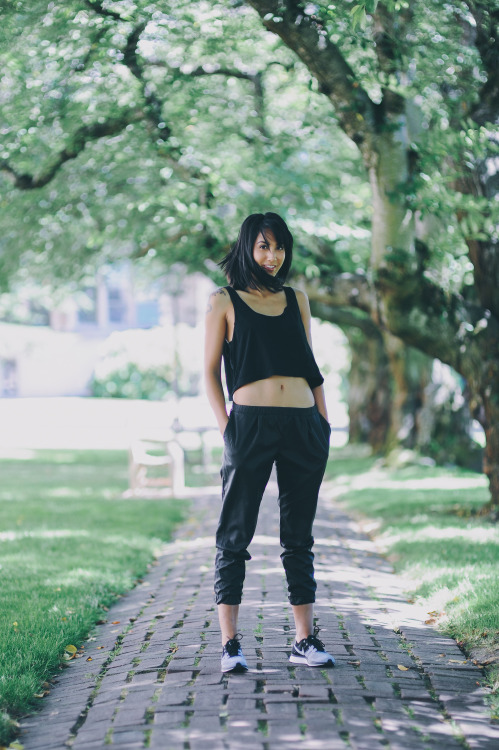 ladiesinflyknits:#LADIESinFLYKNITS shoot part 2 featuring Nicole.