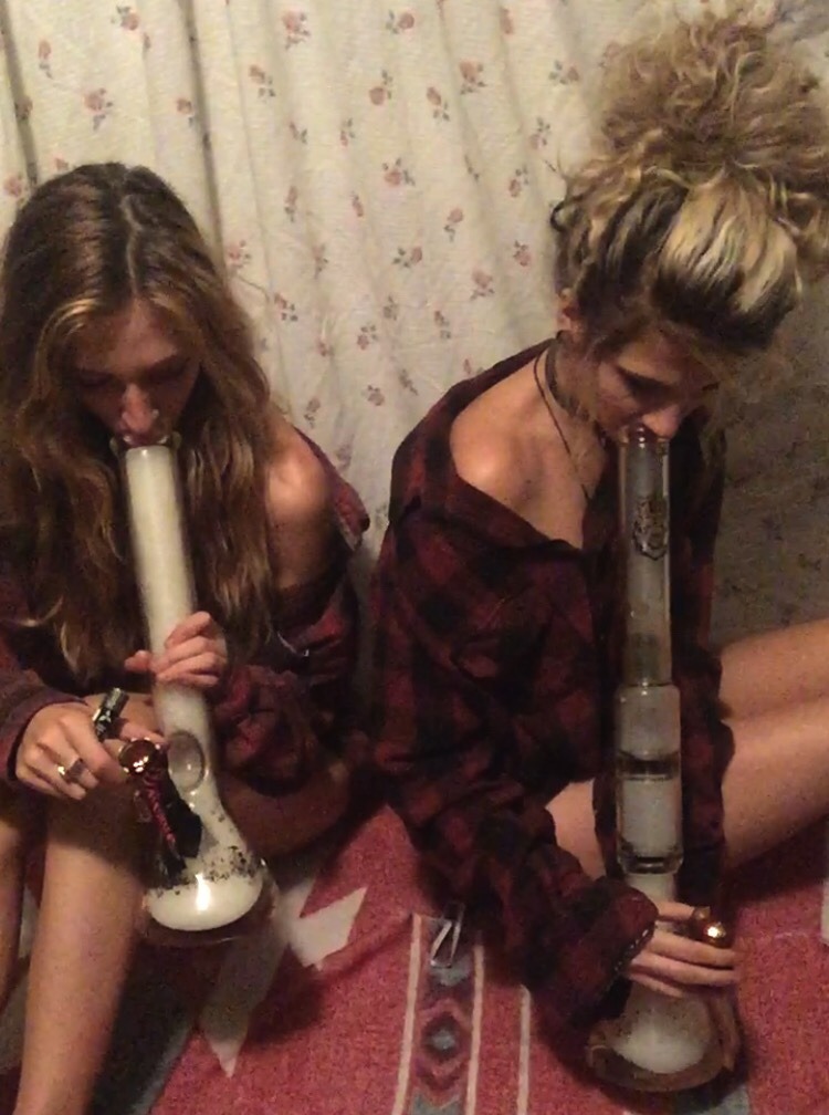 psychedelic-freak-out:  Smokin w this smokin lady shay-gnar