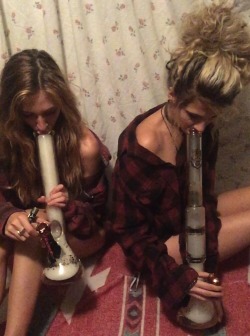 psychedelic-freak-out:  Smokin w this smokin lady shay-gnar