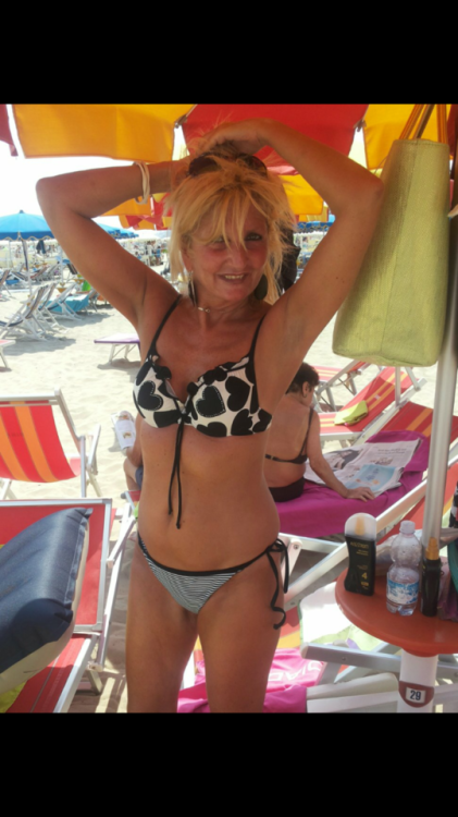 Omaggio a A.T. Pubbliche su fb Milfona sexy ;)