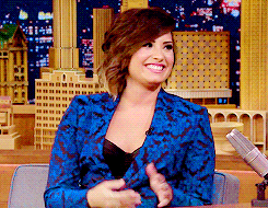 Demi Lovato Gifs