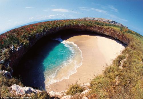 Porn Pics sixpenceee:  Views of the Hidden Beach, located