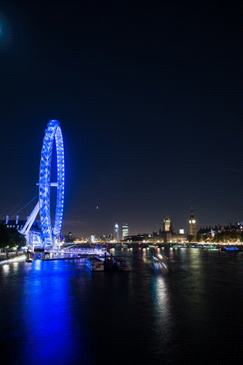 cityneonlights:  London eye     `cityneonlights
