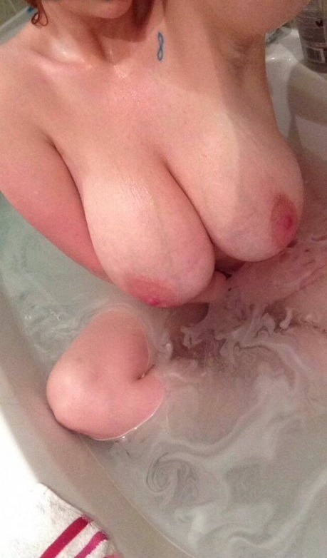 titsworldorder:  Bubbles! 
