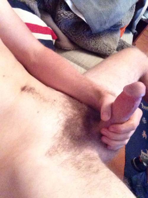 thekikmaster:  Brad 26, bi, South Africa  Kik name: Brad8089  http://thekikmaster.tumblr.com