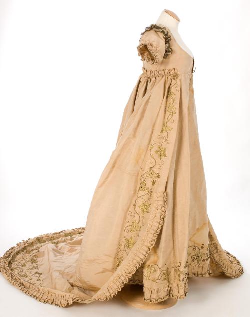 Empire style evening gown,  1790-1815
