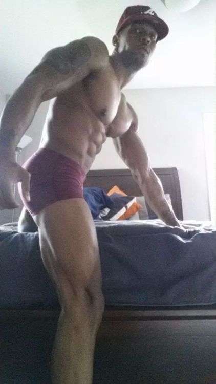 hisazz2phat:  sexy tight toned ass