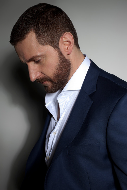 sexymaninsuits: modenue: Bearded perfection sexymanincartoon.tumblr.comsexymencowboy.t