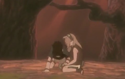 itsthehiddenleafway:Anits: Sakura forced Sasuke to lean on her during his fighting